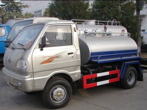 遼寧阜新吸糞車與山東強力環(huán)保設(shè)備廠 三輪吸污車的專業(yè)供應(yīng)商